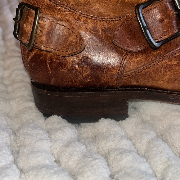Frye boots distressed leather - Picture 2 of 5